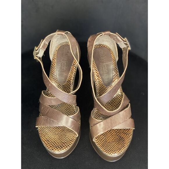 Cathy Jean Women’s Brown Open Toe Adjustable Leather Strap 5” Wedge Sandles - Picture 5 of 10